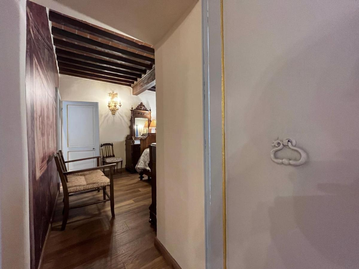 Cortona Suite - The House With Well And The Frescos Palace Bagian luar foto