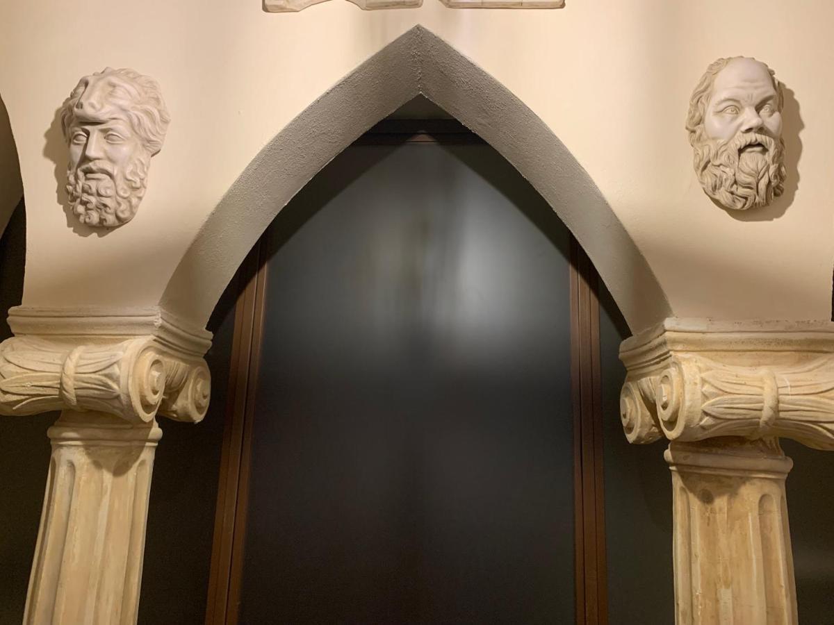 Cortona Suite - The House With Well And The Frescos Palace Bagian luar foto